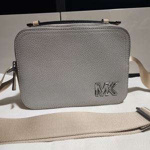 Michael Kors Cooper